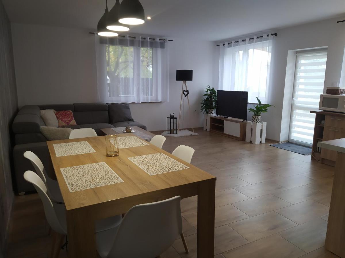 Apartament KAOLA Jelenia Gora Bagian luar foto